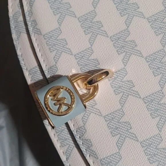 NWOT Michael Kors Mila Messenger Bag